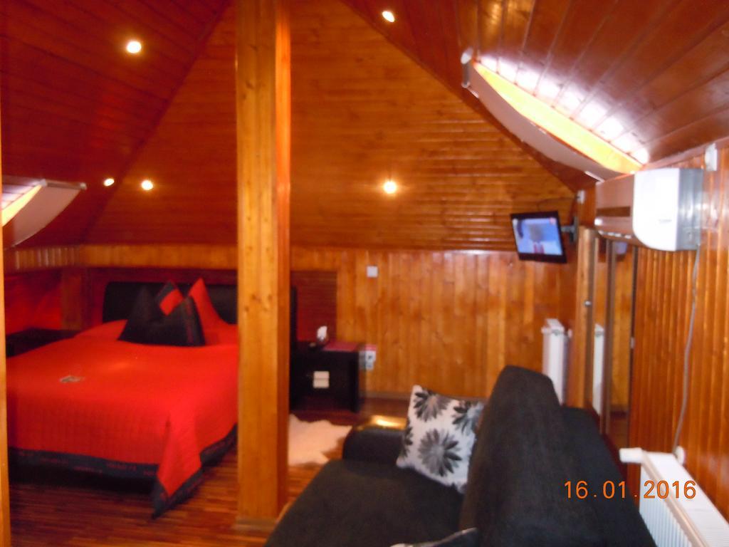 Pensiunea Marina Câmpina Extérieur photo