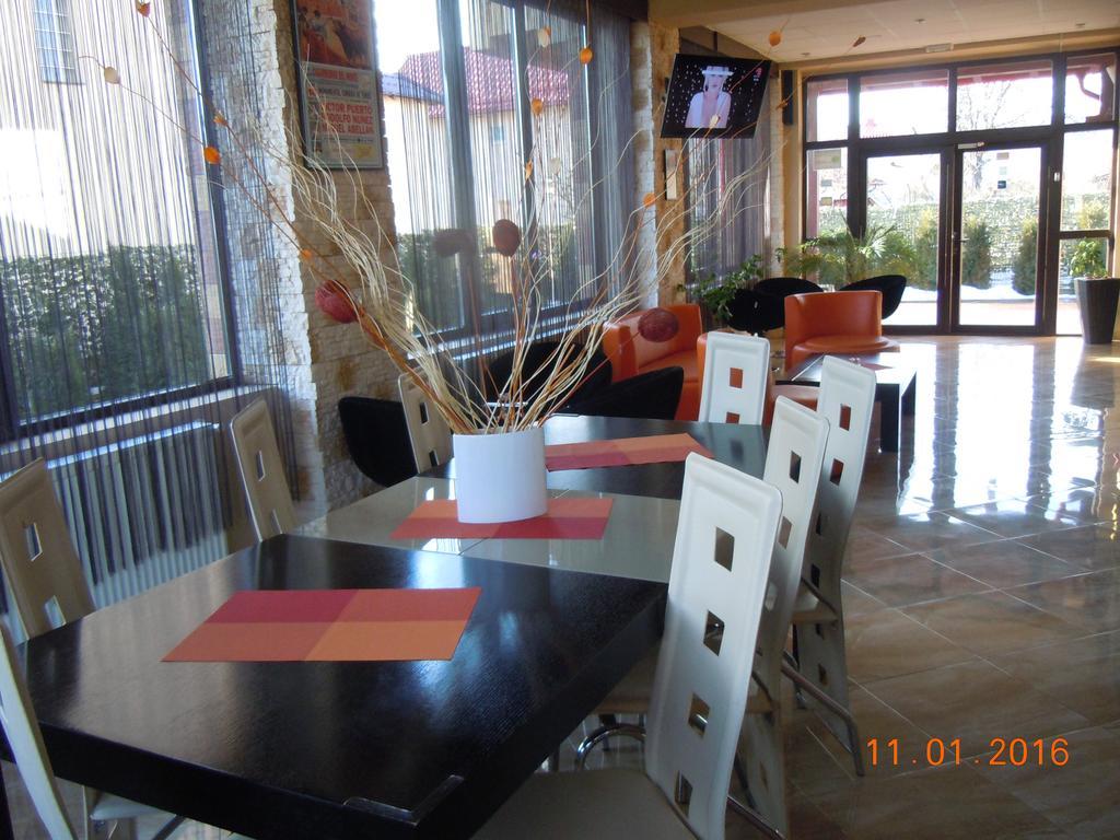 Pensiunea Marina Câmpina Extérieur photo